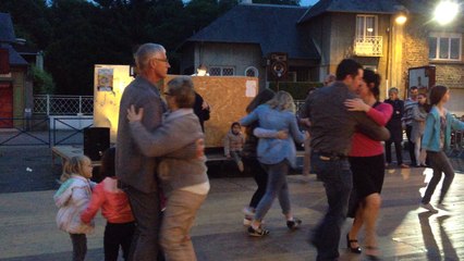 Fête de la musique : le bal de la place de Martilly