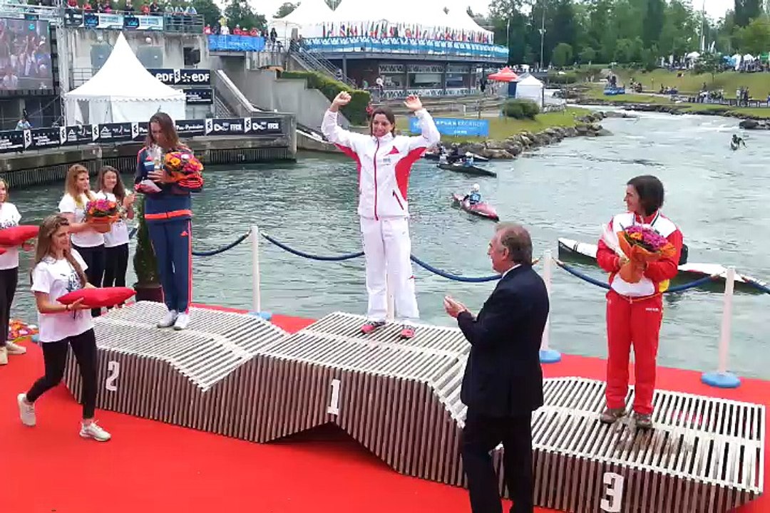 Kayak slalom : la joie de l'Orthézienne Marie-Zélia Lafont qui remporte la Coupe du monde de Pau