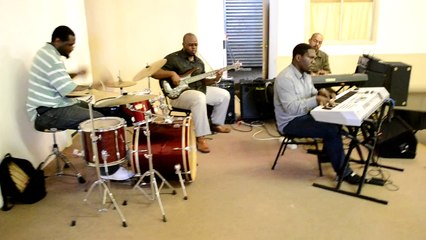 RHEMA DELIVERANCE CATHEDRAL  GOSPEL  BAND---PRAISE ----BREAK SUNDAY MAY 26,2011