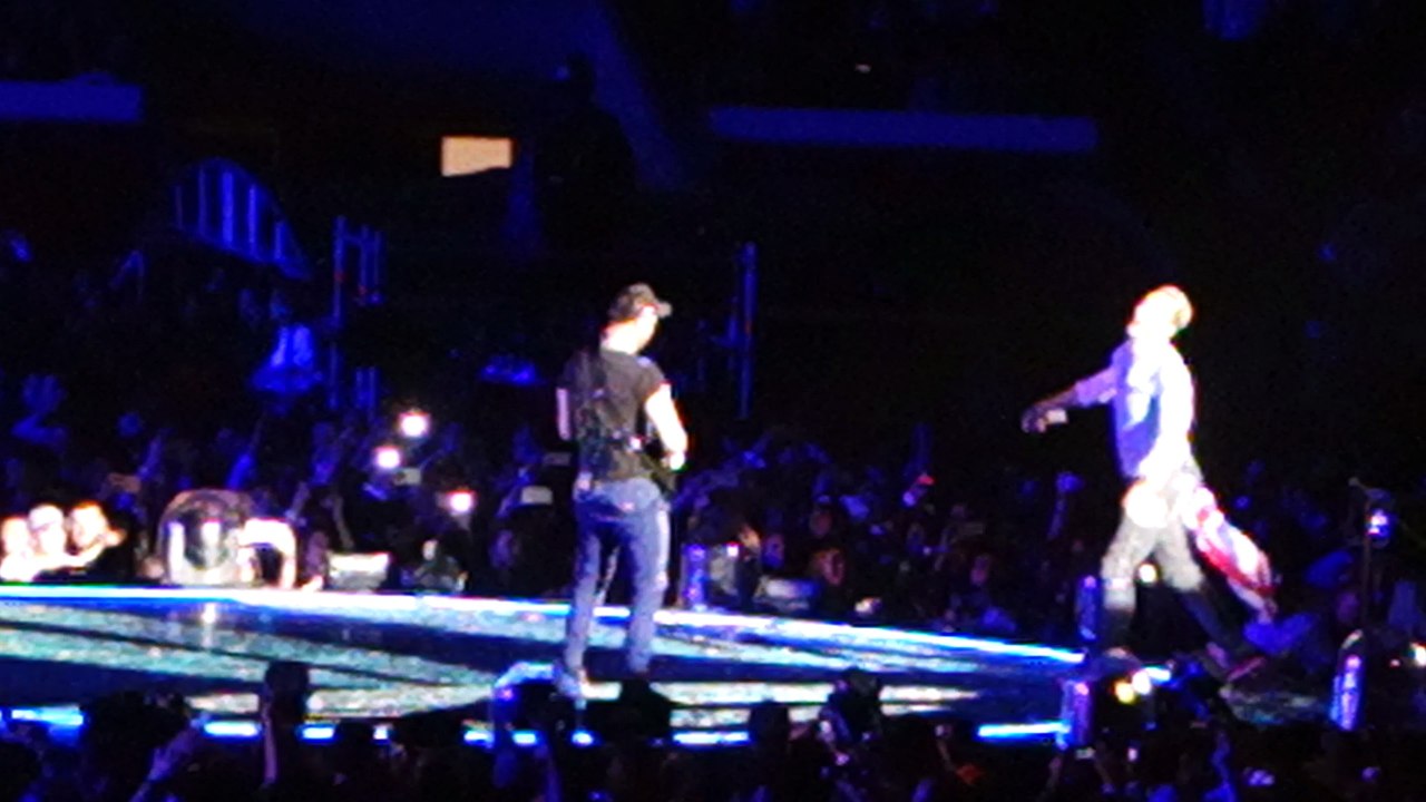 Coldplay - Amazing Day