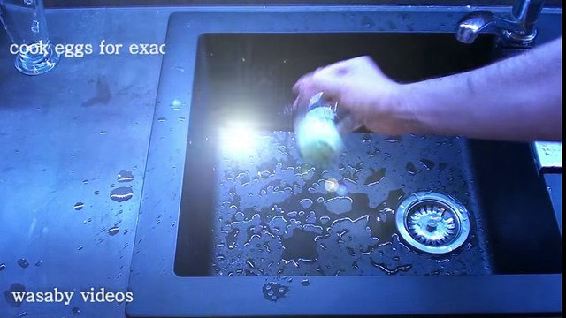 Cool Science Experiments you can do with Eggs. 7 Simple Life Hacks with EGGS at home.