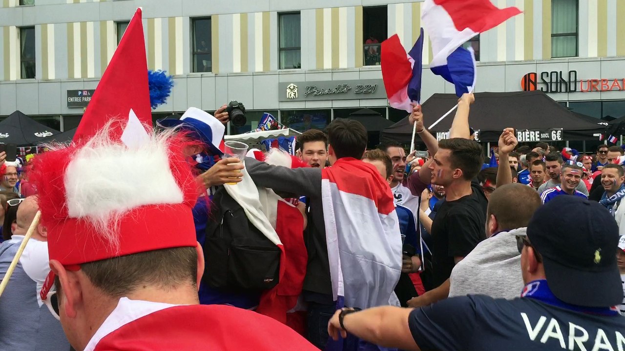 Les Sardines avec les supporters français et suisses