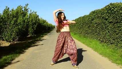 Beautifull Hot Girl " Elil Khan " Dance on Song " Cham Cham " HD Video 2016-)