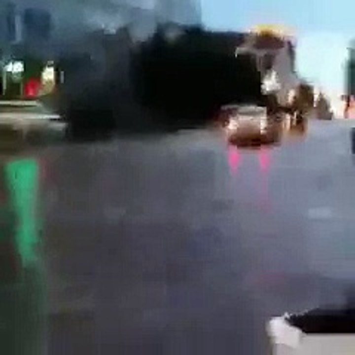 Якутск, купаются на дороге, ржака