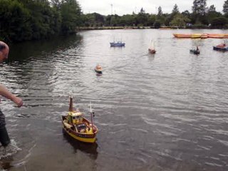 Les p'tits bateaux qui vont sur l'eau ont-ils des ailes