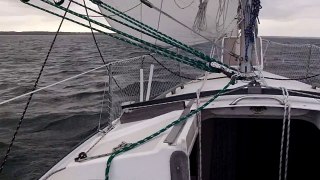 Pearson 28 on broad reach at top speed of 7.8 knots...