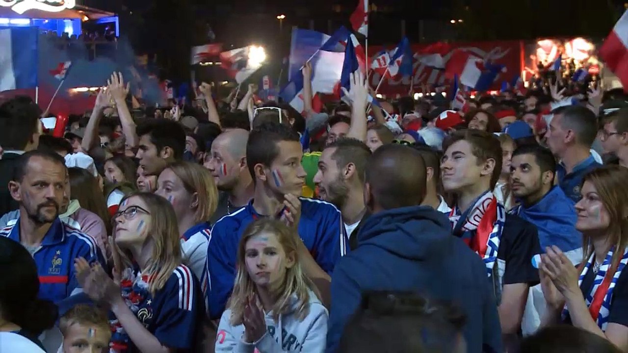 Bleus - Les supporters... meilleurs que l'equipe !