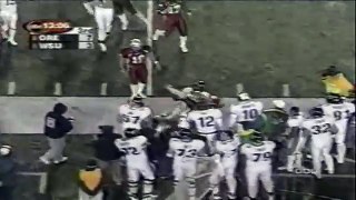 Oregon RB Onterrio Smith shakes four WSU defenders for a 1st down 10-27-01