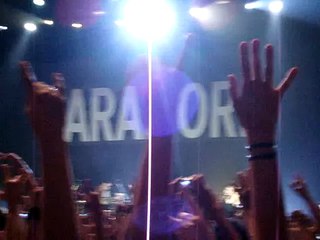 Paramore - Misery Business [SP - 23/10]