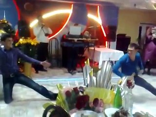 Кто сказал что русские не умеют танцевать лезгинку