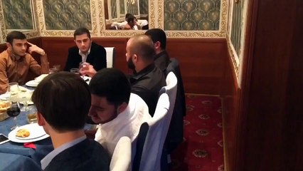 Когда на свадьбе увидел камеру
