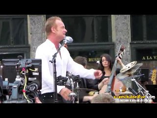 Sting'in New York'ta Englishman In New York Şarkısını Canlı Söylemesi