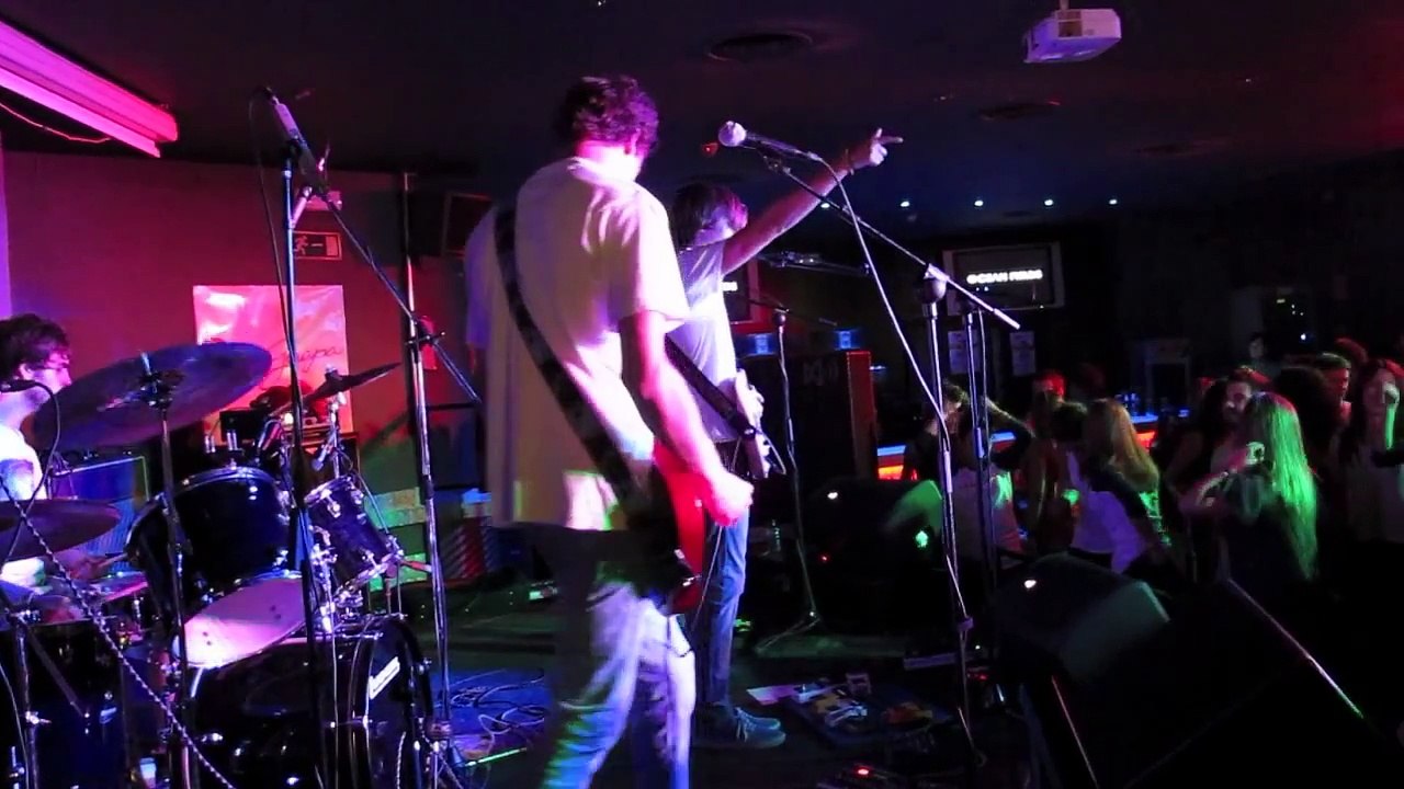 Ocean Fields - Let's Dance to Joy Division @ Sala Lemon (24-9-11)