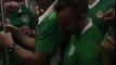 Ces supporters Irlandais chantent une berceuse à un bébé dans le métro à Bordeaux