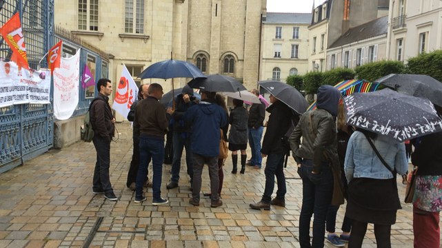 Les personnels du social manifestent