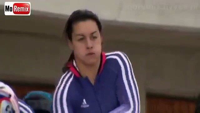 не могу, смотрел не раз - все равно ржу