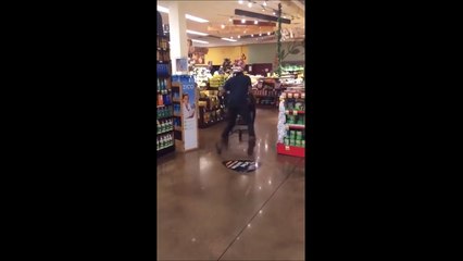 Quand tes tout seul dans le supermarché.. Si on dansait!!!