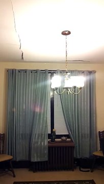 Tiens c'est marrant cette fissure... Plafond FAIL