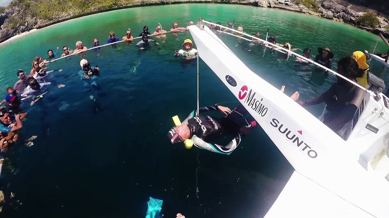 Record d'apnée libre (sans palme) à -124m pour William Trubridge