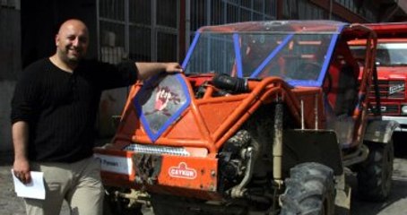 Komşularına Kızdı, 120 Metrelik Raylı Sistem Yaptı