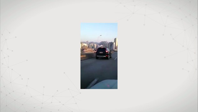 Carro é flagrado trafegando na contramão na Terceira Ponte