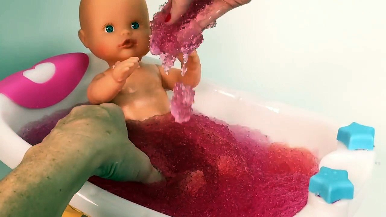 Spiderbaby Vomits On Daddy Spiderman_40