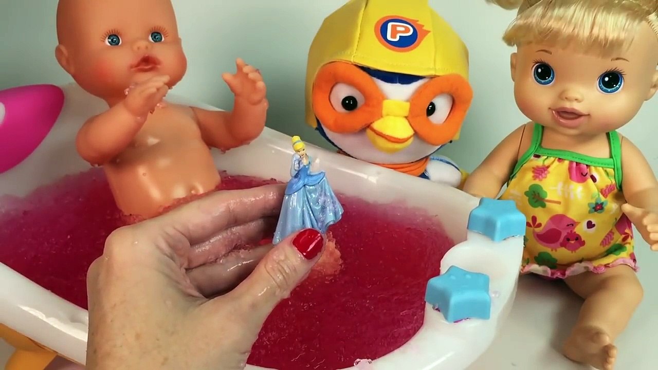 Spiderbaby Vomits On Daddy Spiderman_43