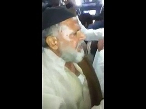 A PMLN Voter Badly Bashing Nawaz Sharif While Travelling in Metro Bus - Pakistani Talk Shows