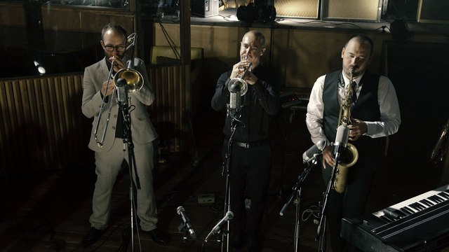 Electro Deluxe - Live Session Ep.01 - All Alone