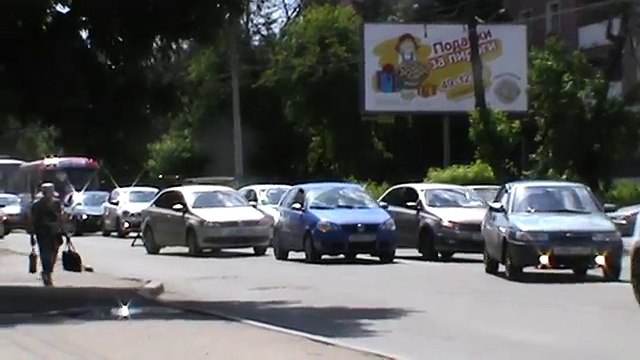 Авария в городе Орле Город Орёл Две машины врезались Лето 20 июня 2016 год ДТП