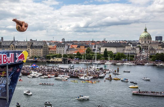 Adrénaline - Plongeon : Gary Hunt survole l'étape danoise du Red Bull Cliff Diving World Series 2016