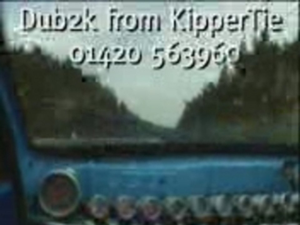 golf 5 un VR6 sous le capot un autre dans le coffre