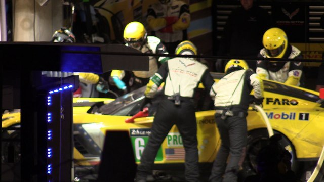 24 heures du mans 2016 c7r#64 ravitaillement aux stands