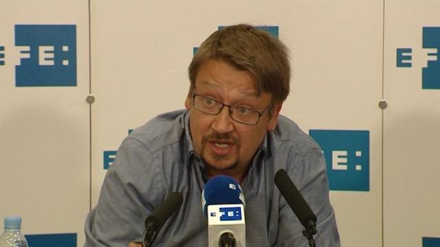 Candidato En Comú Podem pide apoyo al votante socialista ante el veto del PSOE a Iglesias