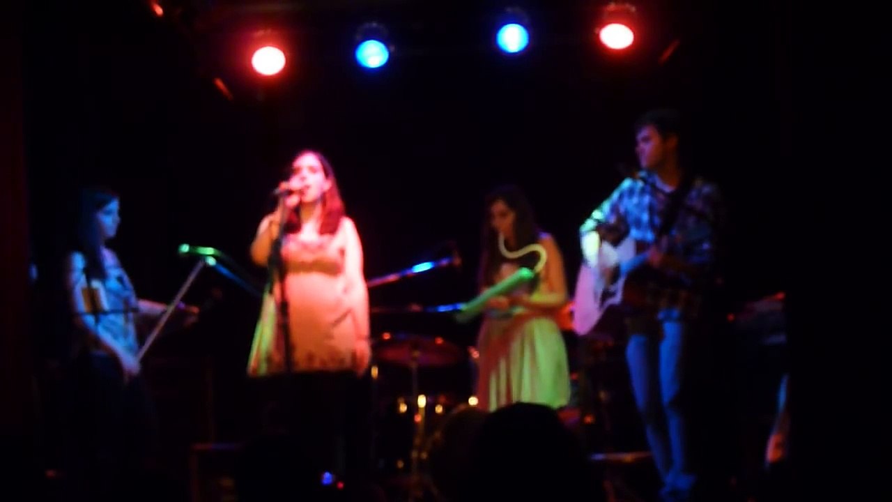 Cuarteles de Invierno - Luna (Fanfarlo cover)...