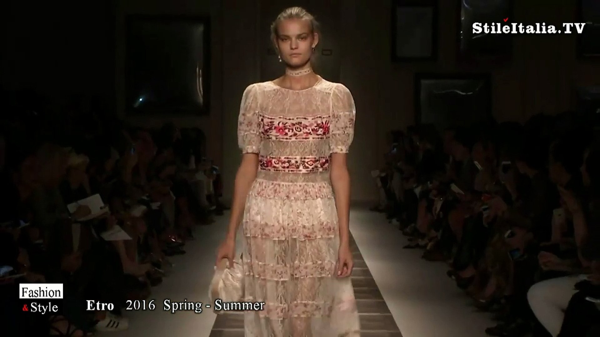 الاناقه الايطاليه فى اروع عرض ازياء Etro لربيع وصيف 2016 فيديو