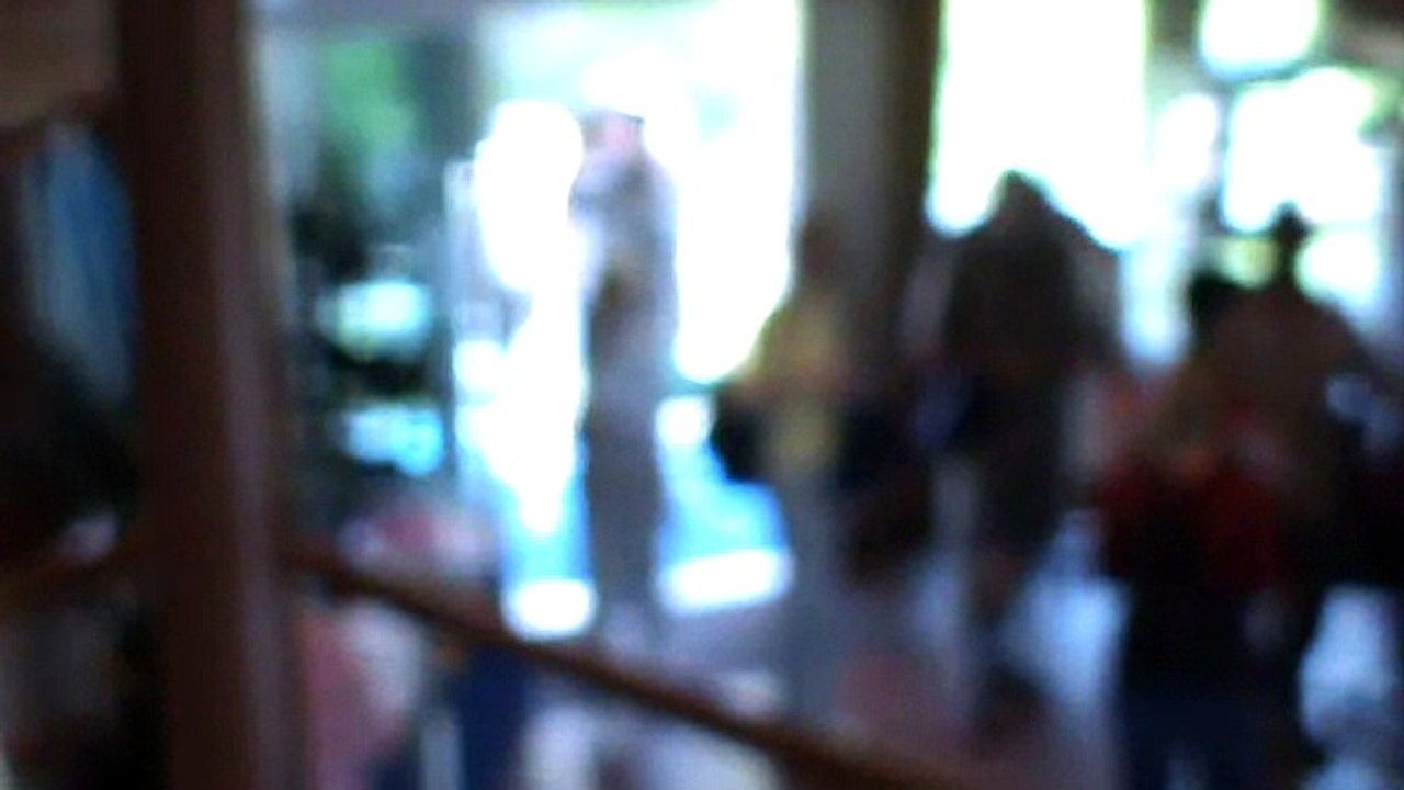 Avery meeting her Gigi 23 May 09 pt 1