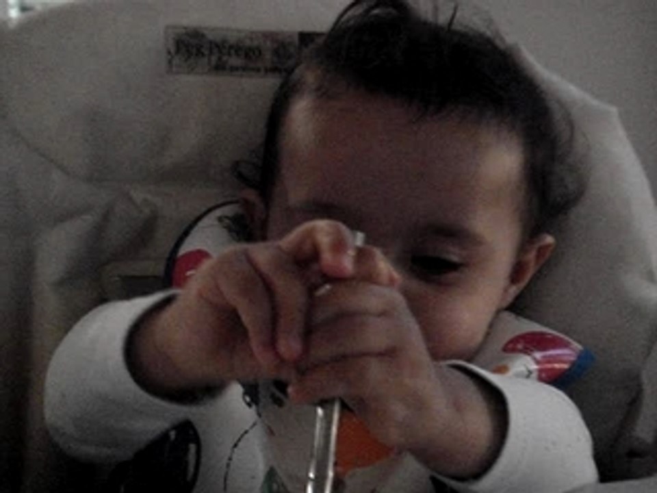 Alon mange tout seul