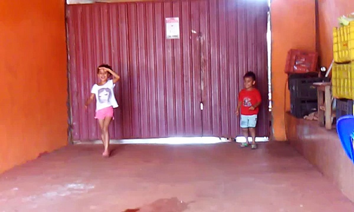 Meu pintinho amarelinho 