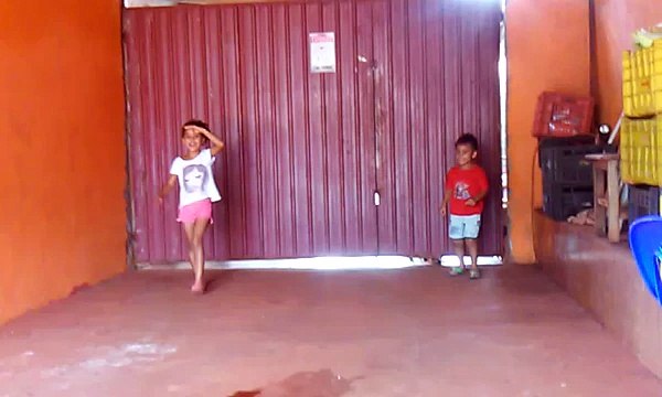 Meu pintinho amarelinho