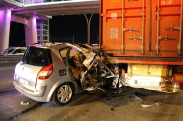 D-100 Karayolunda Feci Kaza: 1 Ölü, 2 Yaralı