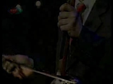 Nuri Sesigüzel - Urfanın etrafı dumanlı dağlar