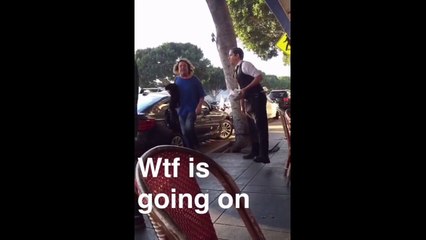 Download Video: Serveur fait des cris de singes à une personne qui perturbait la terrasse du restaurant