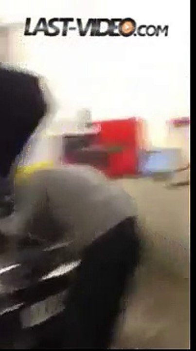 Enlever un pantalon en moins d'une seconde