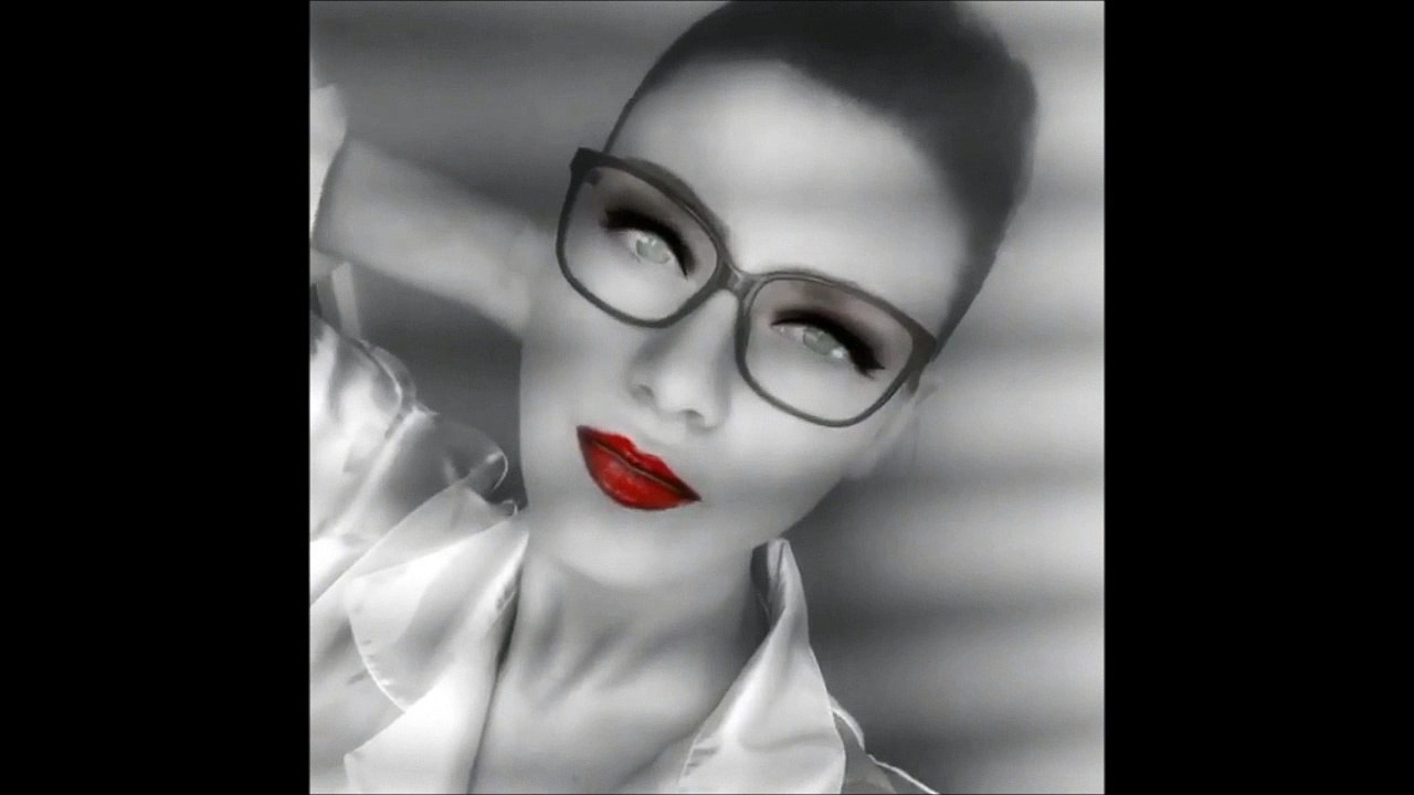 Beste Köprülüoğlu ♫ Yağmur Yağar Amanin Aman