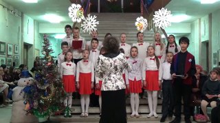 2015-12-25 младший хор инструментальных отделений ДШИ г.Апатиты + В.Козелов — 