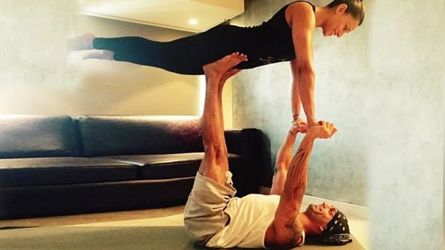 Karan Grover & Bipasha Basu HOTTEST Yoga Pose | Yoga Day 2016