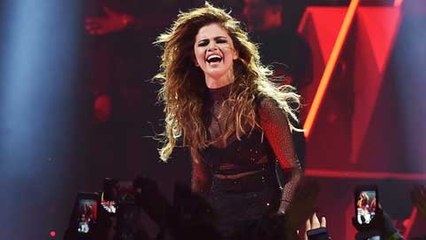 OMG! Selena Gomez Falls On Stage During Revival Tour