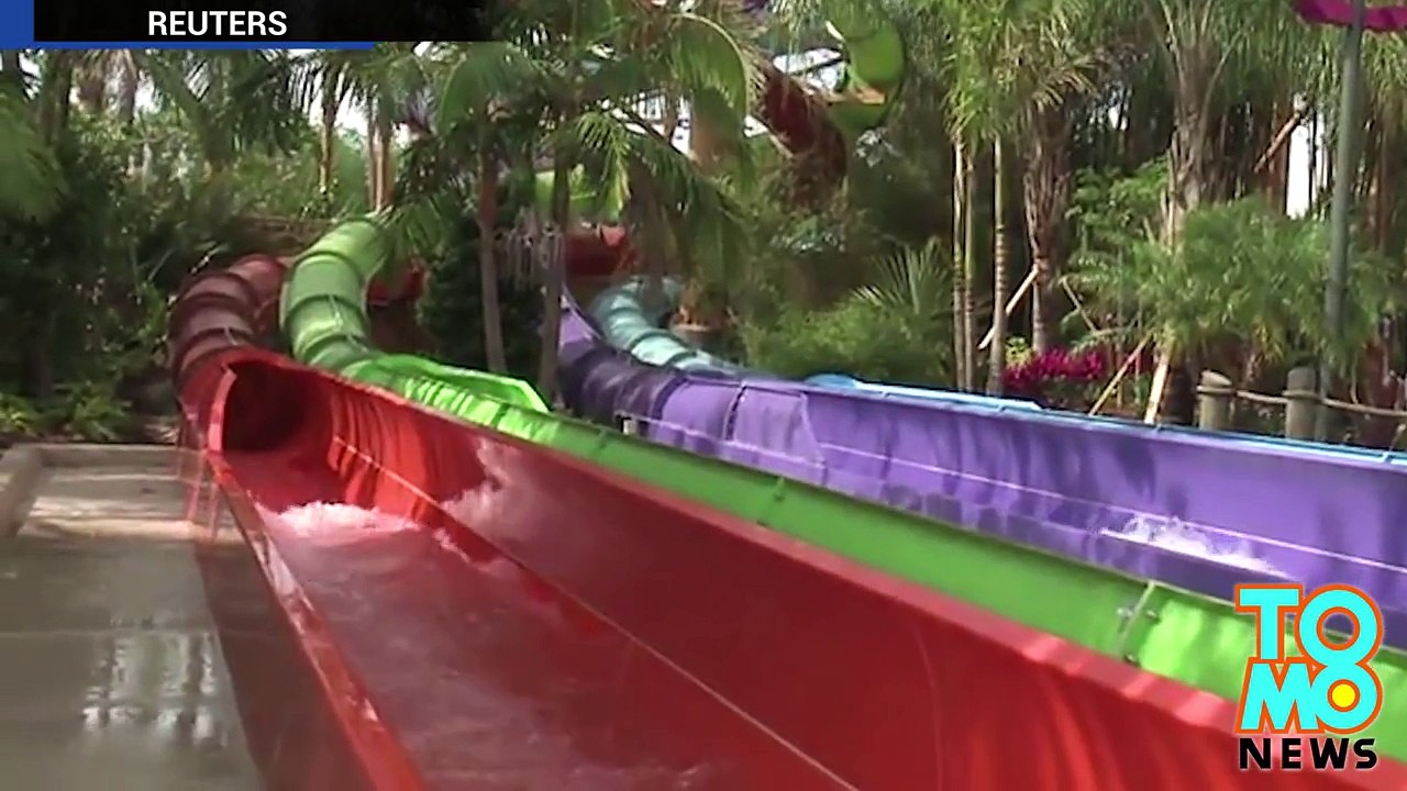 Insane water slide Breakaway Falls in SeaWorld Aquatica Orlando is highest_HD