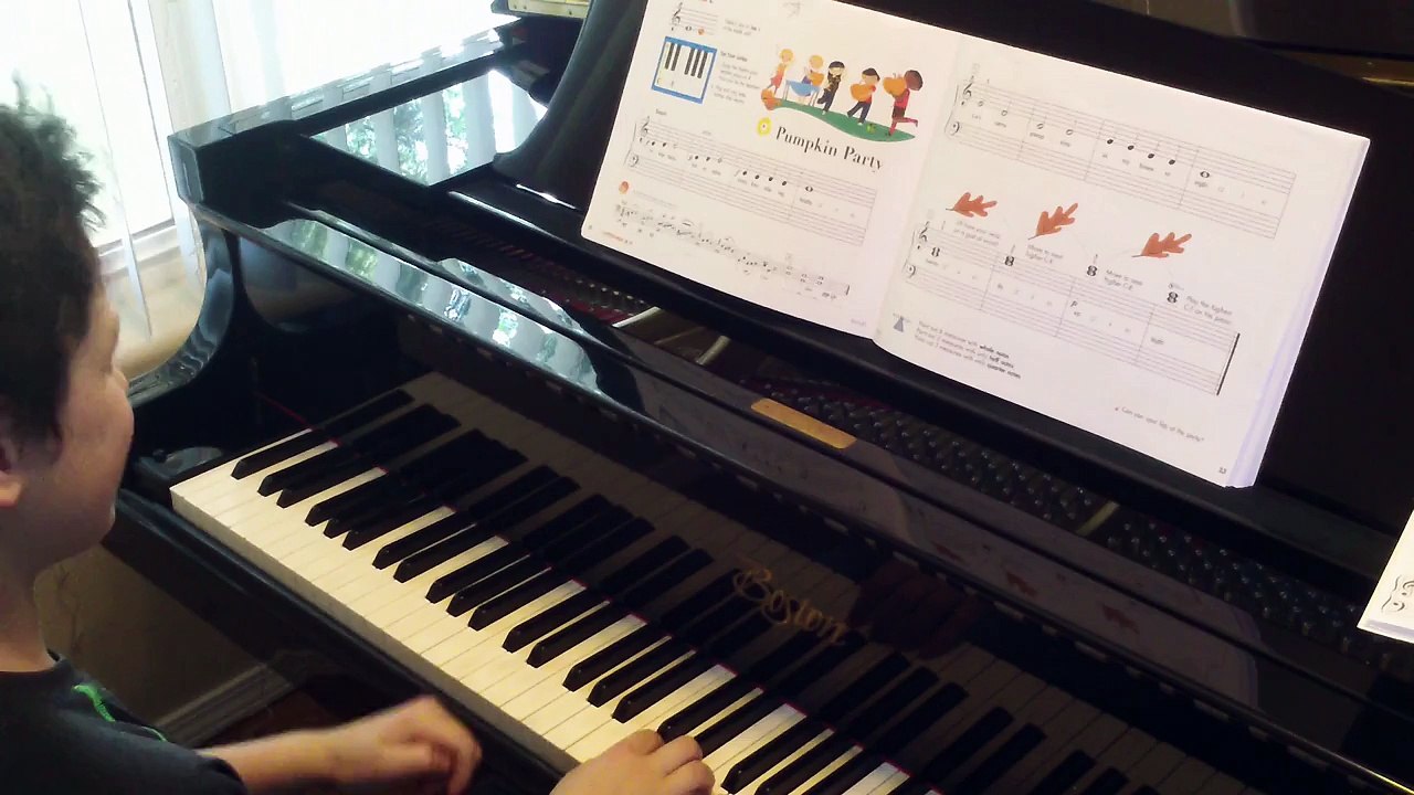 Kai Plays "Pumpkin Party"